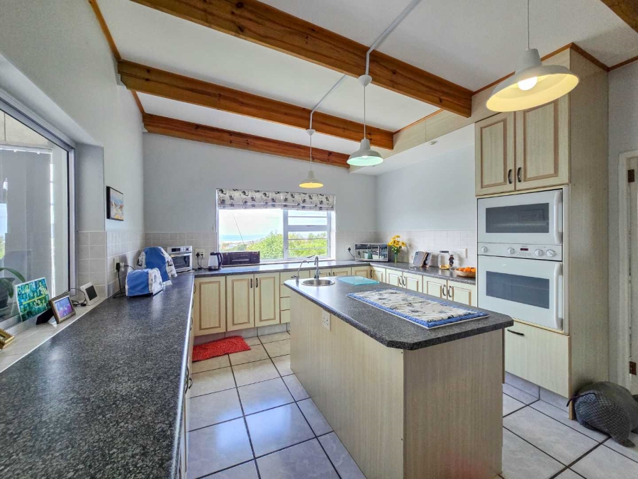 4 Bedroom Property for Sale in Stilbaai Wes Western Cape